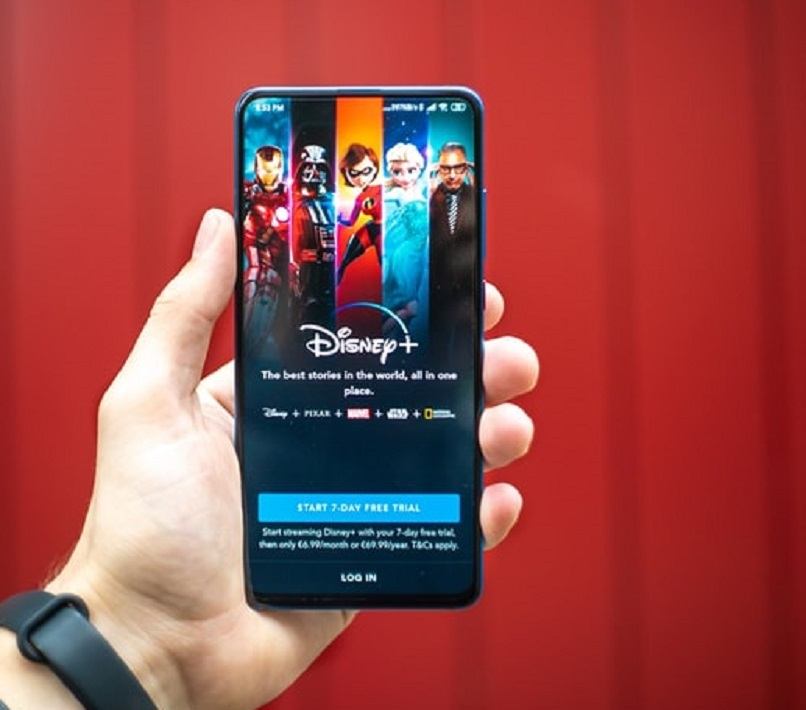 interfaz aplicación Disney plus en móvil