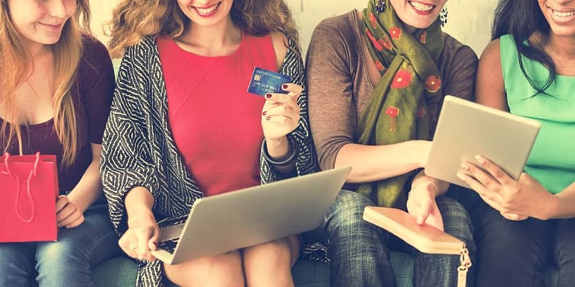 grupo mujeres contentas comprar online entradas