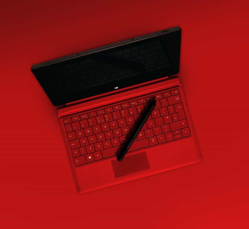 herramienta hyperterminal en windows laptop roja