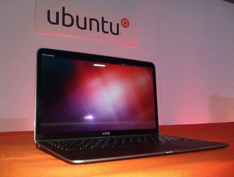 laptop with ubuntu system