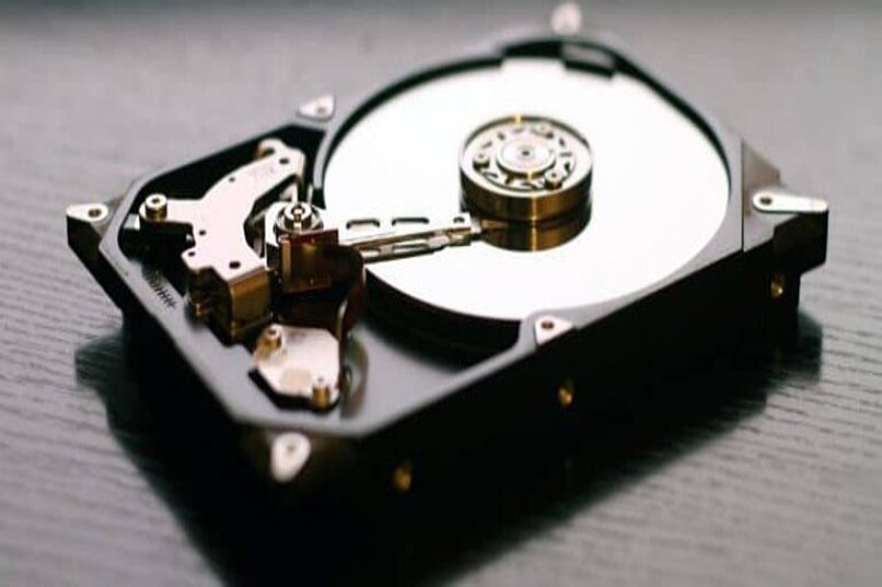 componente del disco duro de ordenador
